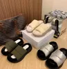 Дизайнер осенний зимний диван-тапочки с толстыми женскими сандалиями роскошные досуг новый стиль Слиплка высококачественная пушистая леди-сандаловые шлепанцы моды