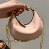 Designer-Taschen Hobo-Handgelenktasche Halbmond-Reißverschluss Vintage-Unterseite Goldener Metallbuchstabe Luxus-Minitasche