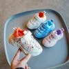 2022 Spring Baby Girl Boy Toddler Tennis Chaussures Casual Sports Chaussures Soft Bottom Kid Kid Sneakers beige Blue Rose G220527