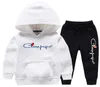 Barnkläder sätter Baby Boys Girls Brand Print Hoodies Set Casual New Style Loose Sweatpants Spring Tops Set Children's Tracksuits