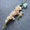 Uma flor falsa de haste longa Delphinium 33 "Length Spring Hyacinth for Wedding Home Decorativa Flores Artificiais