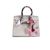 バッグ素敵なシルクスカーフ小さな四角いバッグ女性2023アーバンエレガントでシンプルな雰囲気のズワンショルダーメッセンジャー財布