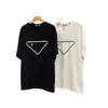 Lente en zomer Nieuwe PR Triangle Line Printing OS Casual Losse eenvoudige ronde nek Korte mouw paar T-shirt 55% korting op de winkelverkoop