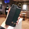 iPhone 11のデザイナーリストバンド電話ケース12 13 14 15銀河S21 S22 S23 ULTRA付きプロマックスレザー刺繍ミツバチ