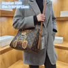 Оптовые женские кожаные сумки на плечах горизонтальные крупные щедрости западного модного рюкзака Элегантное темперамент алмазной сумки качество ретро-ретро-сумочка