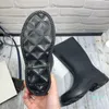 Stivali da donna neri alla moda Stivali da pioggia a metà 2022 Autunno Nuova suola stampata Scarpe firmate con gamba sottile
