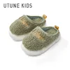 Slipper Kids Winter Children's kapcie małe owce ciepłe pluszowe buty w pomieszczeniach Urocze różowe dziewczyny domowe antypoślizgowe dla dzieci