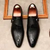 أحذية Hasp Dress على الطراز الإيطالي للرجال زلة جلدية حقيقية في زفاف الأعمال المدببة بأصابع القدم السوداء Oxford Lofers 220808