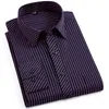 Plus Size Mens randiga klänningskjortor Formella mode Sociala långärmade affärsarbeten Smart Casual Shirt for Man Clothing 220321