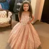 2022 Rose Flower Gold Girls Dresses for Wedding Beaded Toddler Pageant Gowns Long Ball Gown First Communion Dress