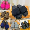 Pool Pillow Comfort Flat Sandals Slide Designer Mens Womens Fashion Leather Mule HerringBone Flip Flop Printed tofflor