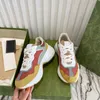2021 Damen Rhyton Sneaker Herren Designer Schuhe Mehrfarbige Sneakers Gummisohle Schnürverschluss Plattform Outdoor Freizeitschuhe Top Qualität mit Box Nr. 20