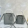 Yüksek kaliteli kova çantaları uzun kayış moda ile marka fermuar çanta yarım daire çapraz tote vücut çanta palmiye orijinal deri superio245t