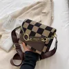 2022 Fashionable new dinner bag four seasons high quality plaid single shoulder diagonal outdoor personality leisure canvas bag