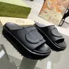 Tasarımcı Sandal Kalın Talize Terlik Kaymaz Konforlu Silikon Moda Marka Kadın Erkekler Lüks PU Kauçuk Kıvatasız Yüksek Su Geçirmez Plaj Sandalet Eur 35-45