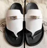 Neue Designer-Damensandalen, Flip-Flops, flache, weiche Leder-Sommer-Strand-Herrenhausschuhe, hochwertige Freizeit-Walking-Luftkissen-Stretch-Luxus-Lederschuhe