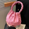 Bolsas de noche Golpe de verano Pequeño cubo de cuero de PU con asa de cuerda Bolso de diseñador de mujer Bolso lateral de hombroEvening EveninEveni