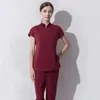 Eithexu 여성 투피스 바지와 탑 공장 맞춤형 로고 간호사 짧은 소매 스크럽 스트레치 슈트 세트 고품질
