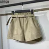 Cinturón incluido estilo coreano cintura alta Pu cuero pantalones cortos mujer Otoño Invierno botín 220427