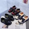 Flat Shoes Spring осень девочки патентная кожаная мода детская поклоняется принцесса одиночная детская мягкая мягкая подошва