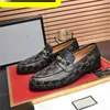 A11 Luxury Styles män handgjorda krokodiler prägling äkta läderskor brittisk stil rökande tofflor mäns avslappnade loafers män 6.5-11