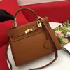 Qualidade superior bolsa tote bolsa feminina crossbody sacos de couro genuíno ouro ferragem chave trava alça removível moda letras clássico 244i