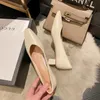 SCARPE NUOVO da donna Spring da donna morbida in pelle vera in pelle quadrata scarpe bianche con tacco medio di alta qualità pompe di alta qualità