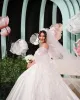 2022 Balgown gelinlikleri brial elbisesi omuz kapalı boncuk el yapımı çiçekler süpürme tren özel yapım tül vestidos de novia