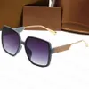 Projektanta mody okulary przeciwsłoneczne dla kobiety Męskie klasyczne szklanki słoneczne okulary na zewnątrz okulary okulary Adumbral 6 kolorów Dobre GG Gucci Guccisunglasses