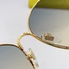 Sonnenbrille für Unisex, Sommer, 0917, Cat-Eye-Stil, Anti-Ultraviolett, Retro-Schild-Linsenplatte, Vollformat-Brille, zufällige Box