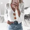 TEELYNN Camicetta di pizzo bianco Top vintage scollo a V manica svasata Camicia camicetta estiva cava Casual boho blusas plus size 220402