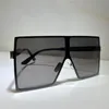 Les 182 lunettes de soleil féminines de la mode femme populaire Full Frame UV Protection Lens Style Summer Big Square Metal Frame Top Quality Free Come With