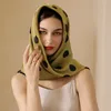 Certaines femmes printemps / été nouvelles écharpes en soie Japon et Corée du Sud doux 90 foulard carré imprimé châle en gros