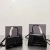 2022 Fashion Women Handbag Luxury Designer Bags White Black Leather Embroidery Multicolor Single Shoulder Large Capacity Bucket Bag Crossbody Purses Handbags 01