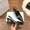 高級デザイナーファッション女性靴女性スティレットサンダルレタースリッパクラシックレザーマテリアルバックルユニーク34-42 Luxurys Atmosphere 8cm Sandles Heels