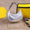 Aksiller Çanta Hilal Çantaları Chian Cross Vücut Bag Cowhide Gerçek Deri Alt Altın Donanım Harfleri Çıkarılabilir İşlemeli OST253O