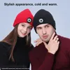 Fashion Designer Earphone Warm Beanie Bluetooth 5.0 Cappello LED Wireless Auricolare Music Player con microfono per il supporto per le mani rifiutabili ricaricabili ricaricabili