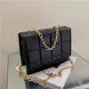حقائب جديدة للنساء موضة منقوشة سلسلة حقيبة يد بسيطة بو الفاخرة مصمم Bolsas الأنثوية حقيبة كروسبودي G220506