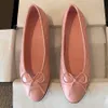 Chaussures femme Talon plat chaussure de pêcheur de haute qualité printemps corde de chanvre tressée une pédale en cuir à semelle épaisse chaussure de créateur unique Marche bien