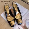 SUOJIALUN Design Square Toe Women Sandals Fashion Big Gold Rivet Damas Damas Party Zapatos de tacón alto zapato