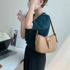 Leer Solid Dames Schoudertassen Vrouwelijke vintage nieuwe mode handtassen voor vrouwen Hoogwaardige PU Leer Simple Underarm Bag G220524