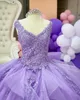 Coral Quinceanera Dress 2023 Bow Ruffles Sweet 16 Ballgown Glitter Tulle Pizzo Vestidos De 15 Anos Corsetto con lacci Maniche ad aletta Scollo a V Mela cotogna Giallo Lilla Charro Messicano