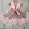 Girl's jurken roze bloemenmeisjesjurk 2022 pailletten boog prinses baljurken gezwollen tule tule eerste communie rokken o-neck kind bruiloft feest dres