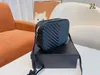 Goede kwaliteit kleine lederen tassen met kwast luxe vrouwen zwart lou schoudertas messenger handtassen dame gewatteerd gebufferd kalfsleer camera handtas 23cm*7cm*17 cm