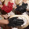 Fem fingrar handskar pu läder punk stil fast färg nit bowknot full fingerdansfest metts kvinnor vinter varma tillbehör