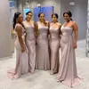 2023 Vestidos de dama de honra de um ombro para a África Design exclusivo Design completo Comprimento de casamento Vestidos de convidados júnior vestido de honra Ribbon elástico seda como vestidos de festa de cetim