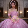 핑크 오프 어깨 Quinceanera 드레스 볼 가운 플로럴 아플리케 레이스 레이스 업 백 코르셋 스위트 15 여자 파티 06214317348