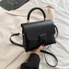 Akşam çantaları moda flep küçük suare kadınlar düz renkli crossbody pu deri haberci çanta ve çanta kesesi bir ana femmeevening