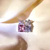 Dangle Chandelier Silver Needle Diamond Square Bow أقراط فاخرة 10 ملم قطع الزركون عالي الزفاف مشاركة المجوهرات الهدية.