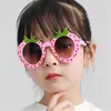 Lunettes de soleil rondes pour enfants, jolies lunettes de soleil de dessin animé, monture en forme de fraise, pour filles, nuances UV400, nouvelle collection